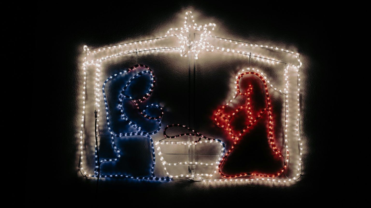 مغارة من أضوية.